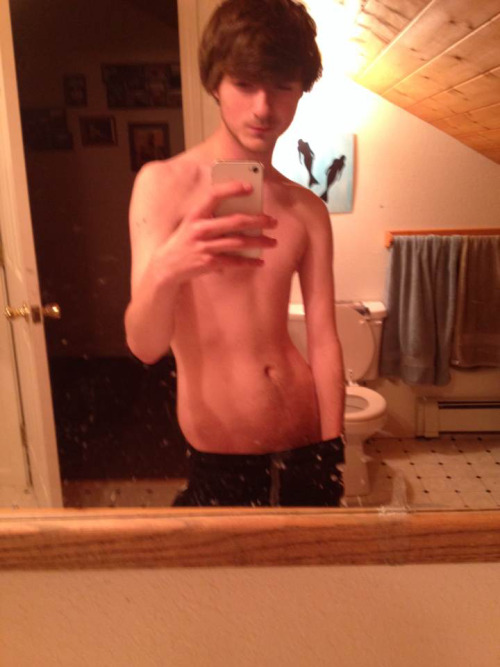 nudeeboysss:  Follow for morewww.Nudeeboysss.tumblr.com 