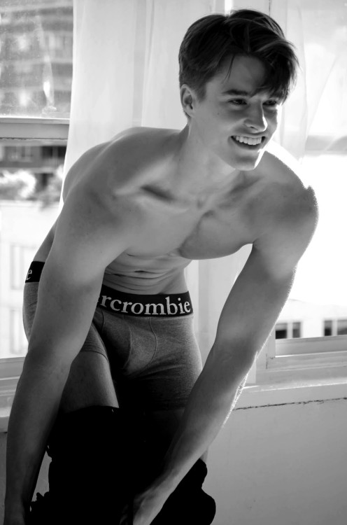 l-homme-que-je-suis:  Jimmy Aulvi Photographed by Michael del Buono 