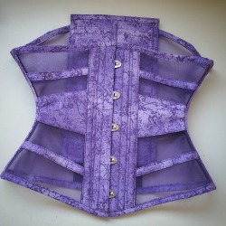 dobalakobakocorsets:  Purple mesh corset