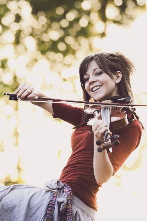 lostandfoundinnocence: Lindsey Stirling