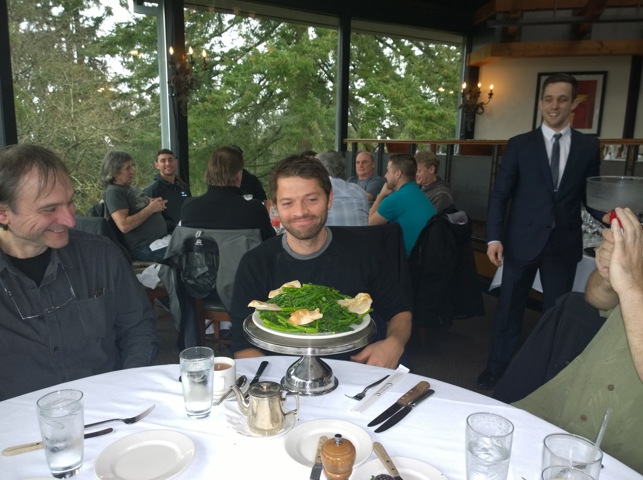 somehuntersloveangels:  mfluder42:  Presenting Director Misha Collins   They’re