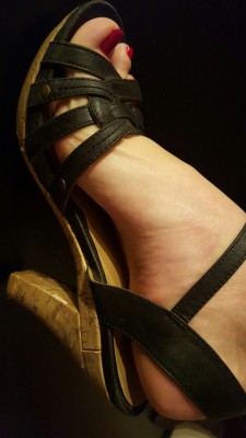 mytalentedtoes:  Close-up in heels by request