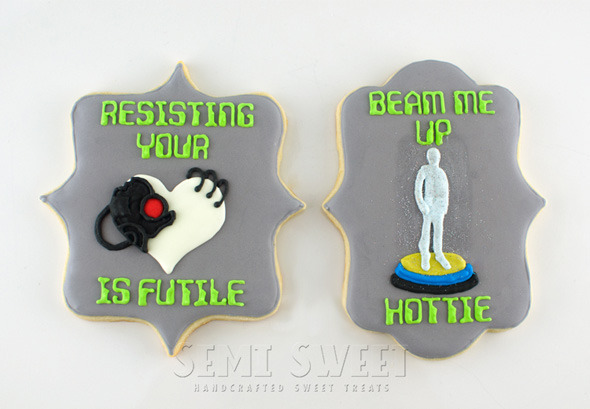geekartgallery:  Star Trek Valentine Cookies by Mike of Semi Sweet Designs Brought
