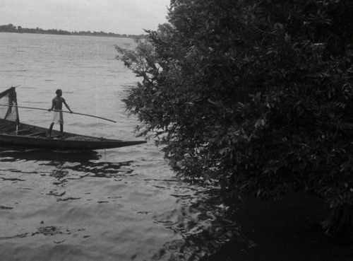 liinza:Titash Ekti Nadir Naam, Ritwik Ghatak, 1973