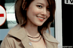 gingerfany:  Goddess Sooyoung otw to Milan, Italy   おいしそう