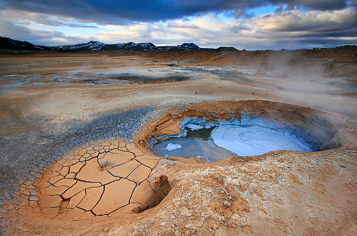 sagansense:   Photographer Örvar Atli Þorgeirsson captures Iceland’s otherworldly