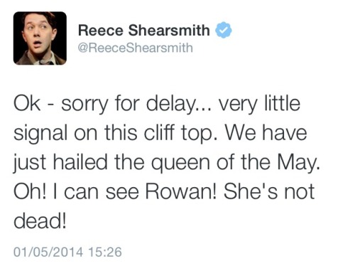 shearsmith:Reece re-enacts The Wicker Man on Twitter. [x]