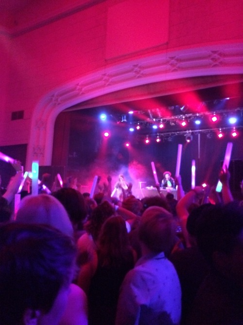 xxtemple-of-starsxx:Angel Haze, you are so small and gay. Let me give u a hug.