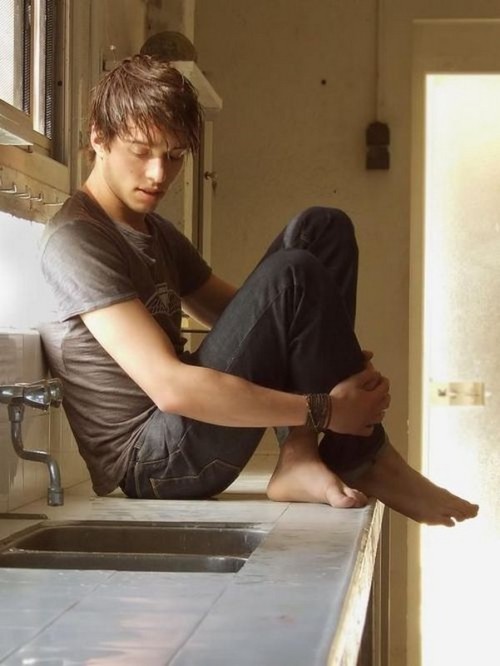 encorealways:  FOREVER YOUNG  » see more young guys HERE