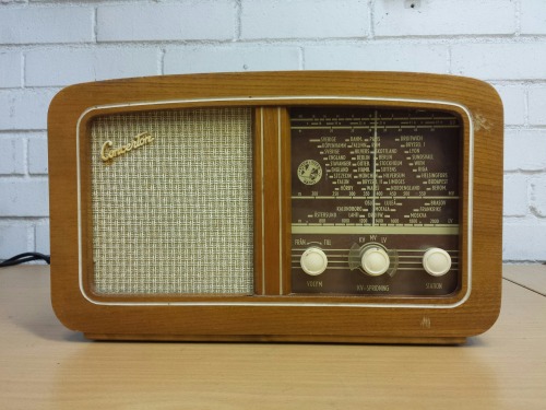 Stern &amp; Stern Concerton V523 Tube Radio, 1952