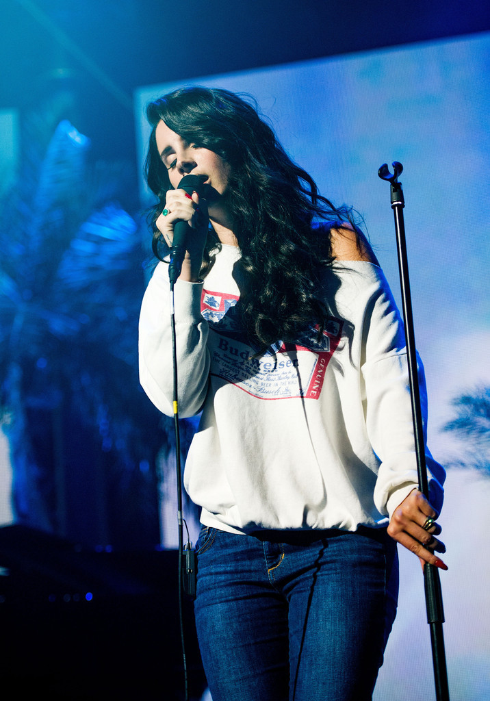 va-canteyes:  Bands/nature/grunge blog:) 