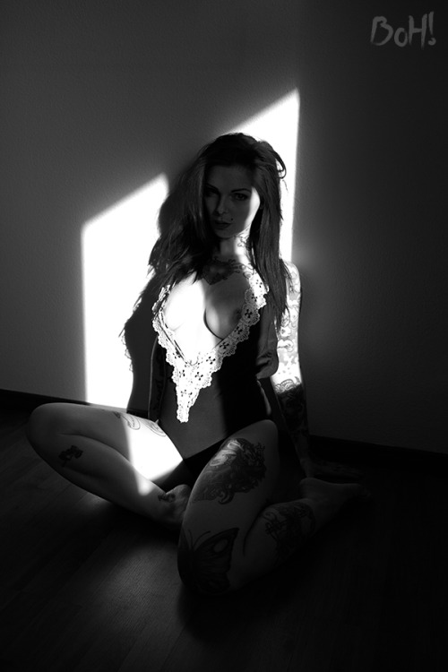 psychotic-riaeaction:  ph: skyzzo