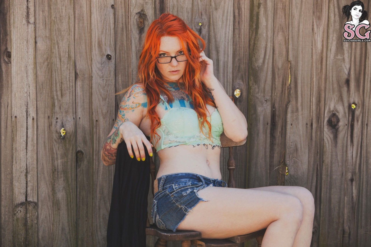 toocooltoknowhowtocaretobecool:  Annasthesia - Sweet Sunshine