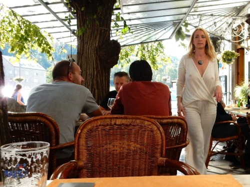 dercandaulist: “In diesem heißen Sommer konnte ich meine Liebste doch oft dazu überreden, ohne BH au