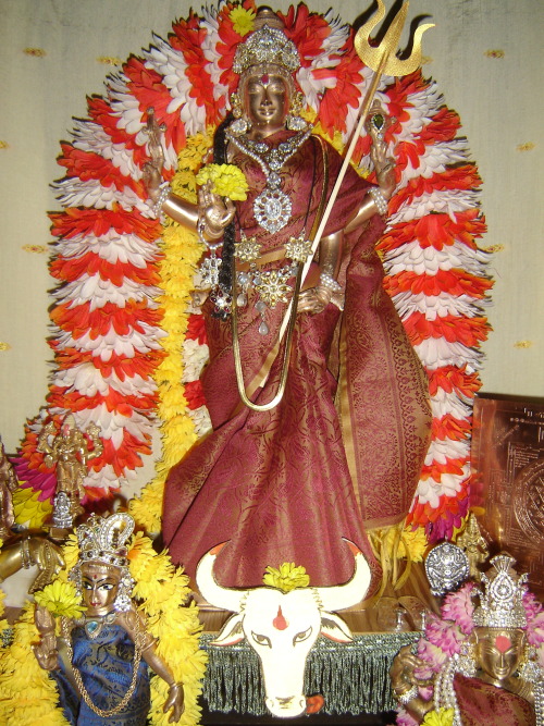 The Vishnu deity of my altar today as Durga, in commemoration to the Durga PujaA tradition of alanka