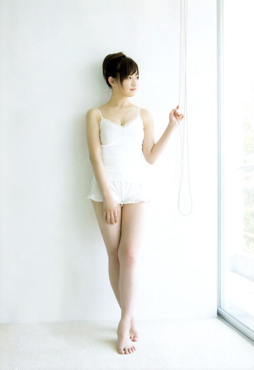 46pic: Kana Nakada - UTB