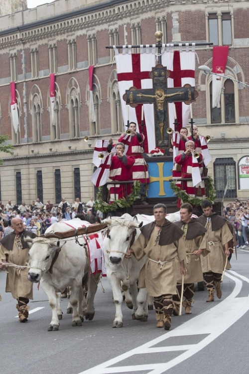 Carroccio at the historic parade of 2007, Legnano.