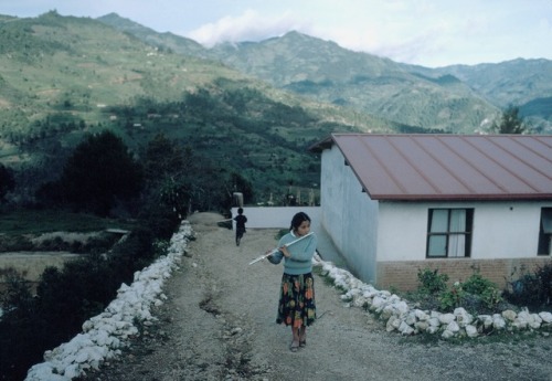 ouilavie - David Alan Harvey. Mexico. Oaxaca. 1992. Mile region...