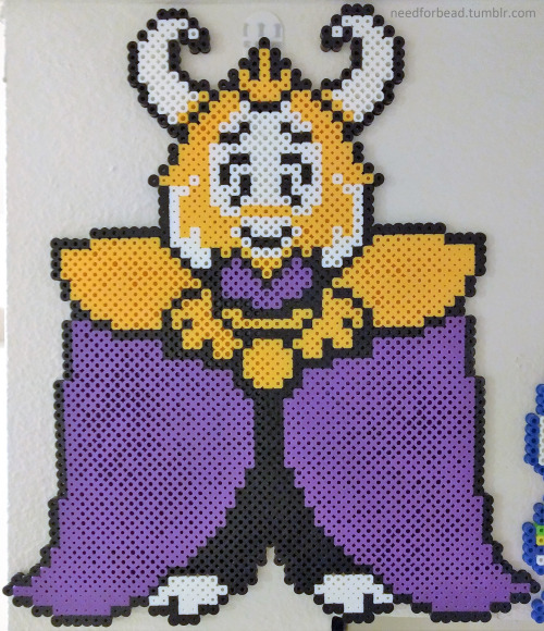 Undertale:  AsgoreUndertale is owned by Toby Fox.Find more Undertale perler bead patterns and l