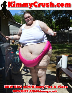 bbwsurf:  What better way to spend a super hot Texas afternoon than at a grill?  In this newest Picture &amp; HD video update see me sweating over a hot grill preparing a hot dog and hamburger feast! I don’t know what looks more appetizing,  the food