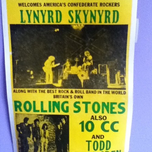 New addition to my apartment ☺ not like I have a Free Bird tattoo or anything #thestones #lynyrdskynyrd #classicrock #1976 #vintage
