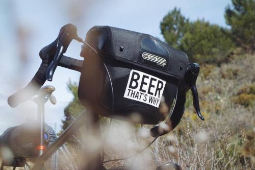 pedallingforpints:  Cerveza. Es por qué.  #cyclingforcerveza