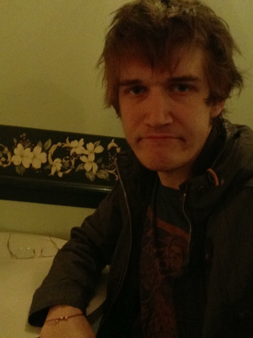 mynameisboburnham-blog: RIPPIN IT UP IN A CHINESE RESTAURANT IN MINNEAPOLIS!!! This is the good life