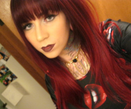 thegirlbornboy:  Loving this new color in my hair. What do you guys think? I’m so prone to sticking with black, but i might keep the faded red tones :)  
