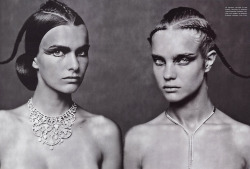 kradhe:    Filippa Hamilton and Natalia Vodianova