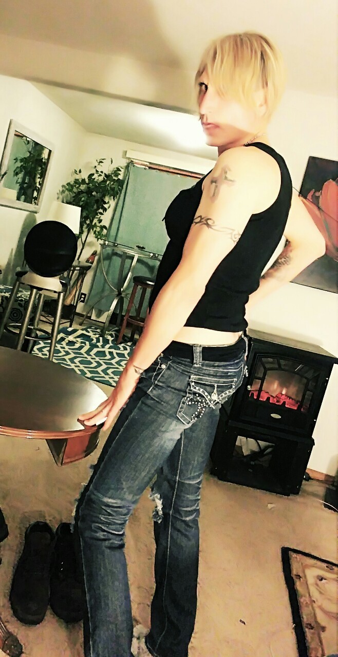 tobyamber200869:  Yummy boys…I love males assholes💋 