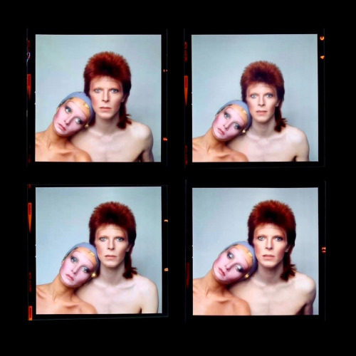 vintageeveryday:  Here’ the story behind the photo of Twiggy and David Bowie for the cover of his ‘Pin Ups’ album, 1973.