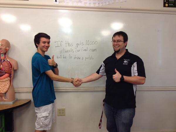 dragonridersofpernfandom:  welcome-to-the-booty:  Okay everyone! My Biology teacher