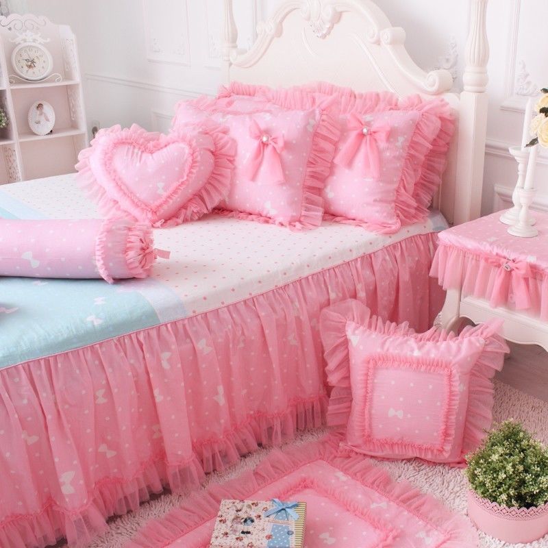 shop-cute:  Pink Lace Ruffle Bedding Set