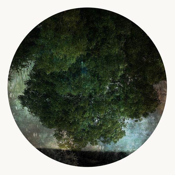 crossconnectmag:  A discussion with digital photographer Isabelle Menin by imaginarium