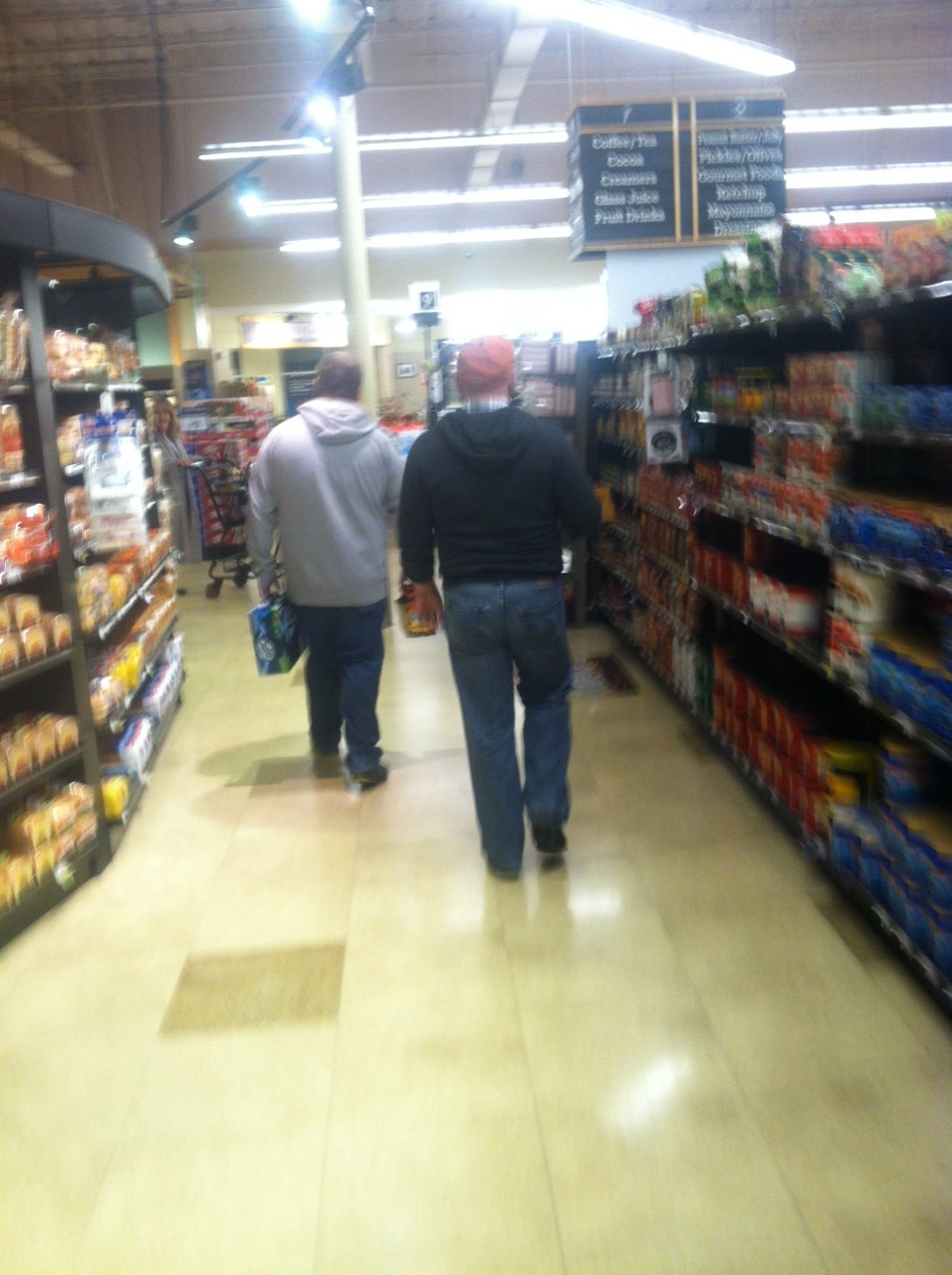 smalltownbigguy:  Daaammmmnnnn shorties got those phat asses!!!!