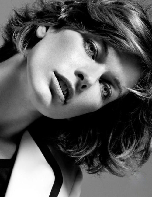 anightfullofnosleep:  Milla Jovovich