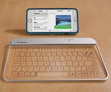 awesomeinventions:  (via Transparent Wireless Glass Keyboard) 