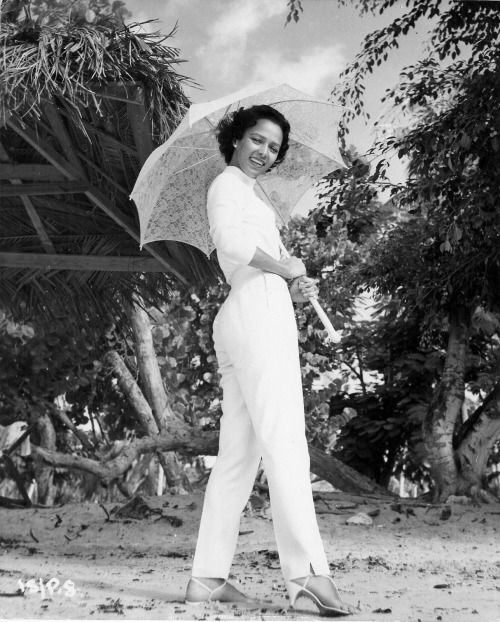dorothydandridge: Dorothy Dandridge in a publicity photo for the 1957 film, Island in the Sun.