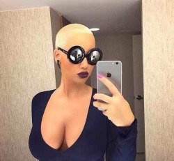 sheeshnesh:  fuckthisblogshit:  alyssaayaan:  fuckthisblogshit:  alyssaayaan:  is dis my muva….im mini muva  Cleavage selfies finessed 🙏🏼  cleavage always a1  We’re forever grateful to you for that 🙏🏼🙏🏼🙏🏼🙏🏼🙏🏼🙏🏼