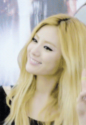 jininana: Flawless in blond ´ ▽ `