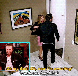 ageofultron:Chris Evans scares Elizabeth Olsen on The Ellen DeGeneres Show.