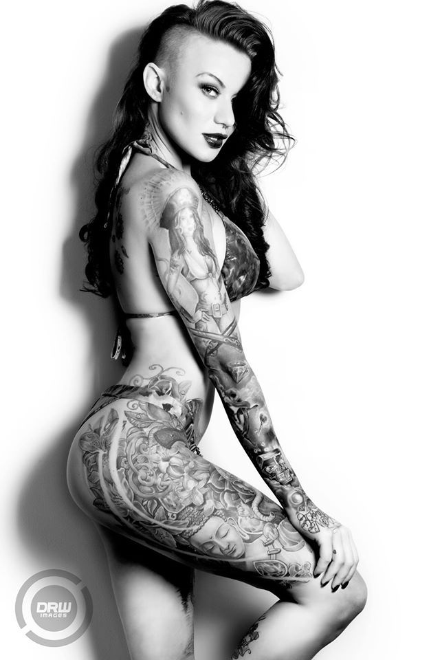 altmodelgirlcrush:  Becky Holt  http://pt2391.tumblr.com.ENJOY.👌 Over 40K Amazing