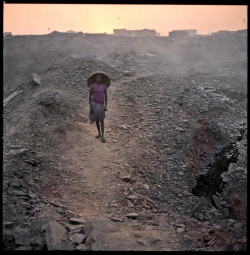 Thomas Vanden Driessche: Kalaheera - India, 2009-2012Roughly 400,000 live in Jharia, a town near Dha