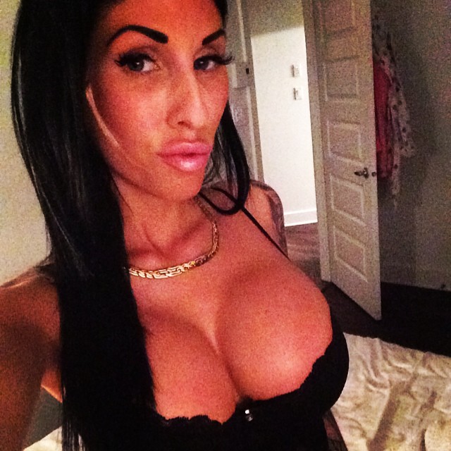 amateur-implant-pics:  azariabooty