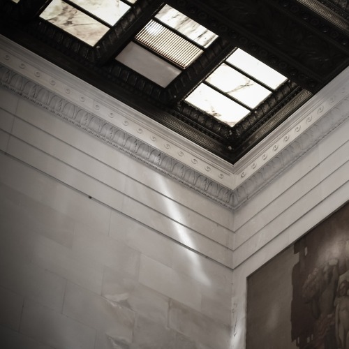 marenmisner: Looking up in Lincoln Memorial | D.C.