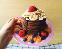 gingerandcocoa:  Pancakes all day err day: chocolate pancakes with peanut butter and crushed almonds and fruit! 