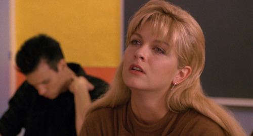 inthedarktrees - February 23rd, 1989 Sheryl Lee | Twin Peaks - ...