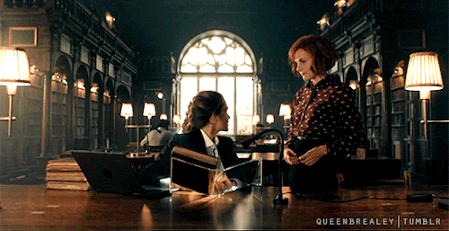 queenbrealey:Louise Brealey as Gillian Chamberlain (2)(A Discovery of Witches, S1E01)