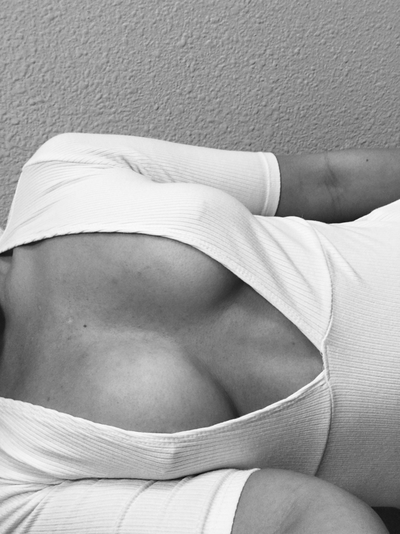 sinful-cravings:  I’ve had 30000 nip slips in the 10 minute span of wearing this