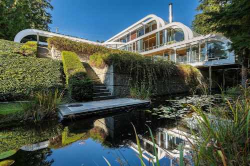 moodboardmix:“Eppich II” The “Mindbending Modernist Treasure,”  1056 Groveland Road, West Vancouver, B.C., Canada,Originally built in 1979   and completed in 1988 for Helmut & Brigitte Eppich,Designed by Arthur Erickson and Francisco Kripacz,Landscape
